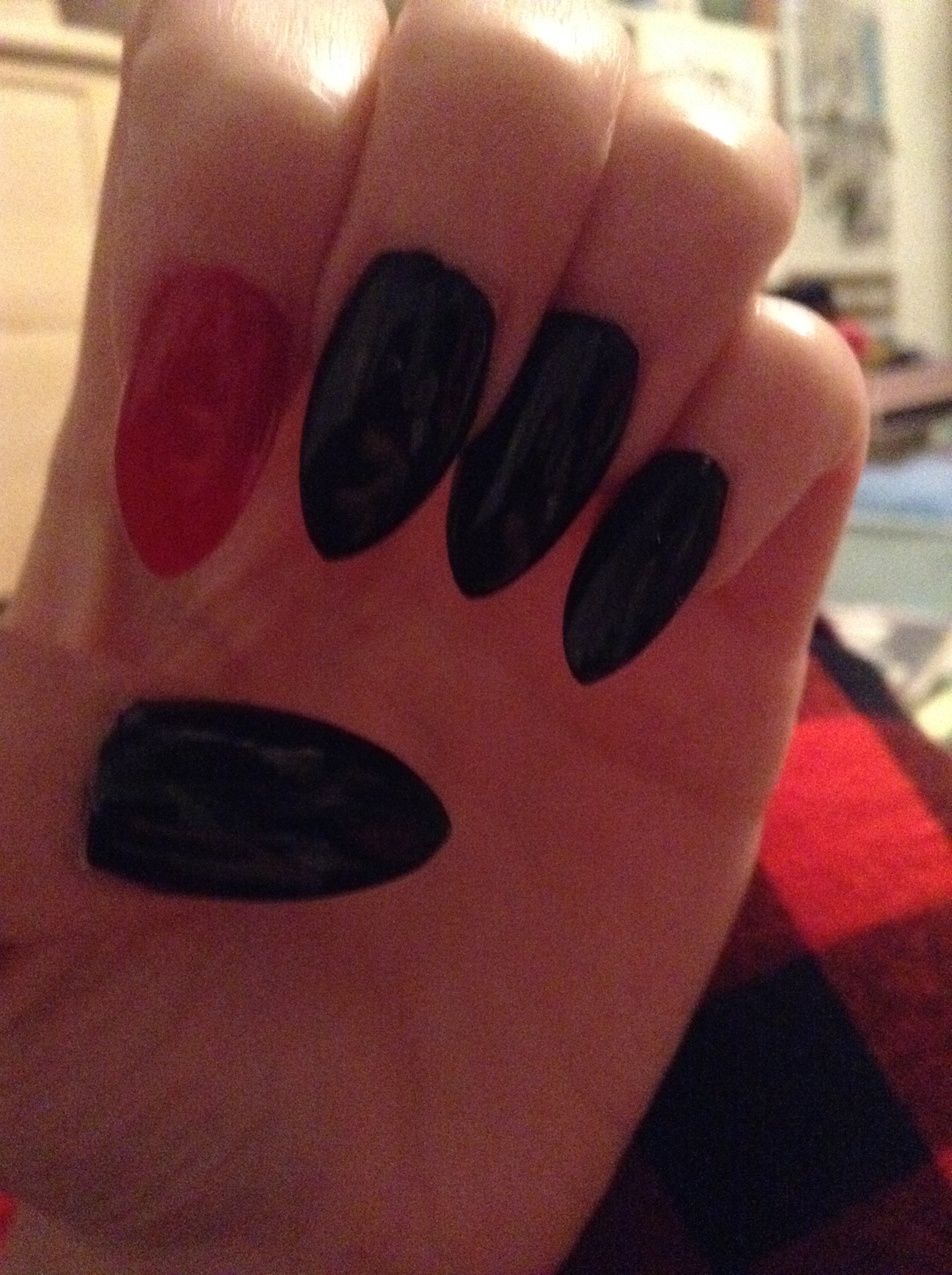 nails