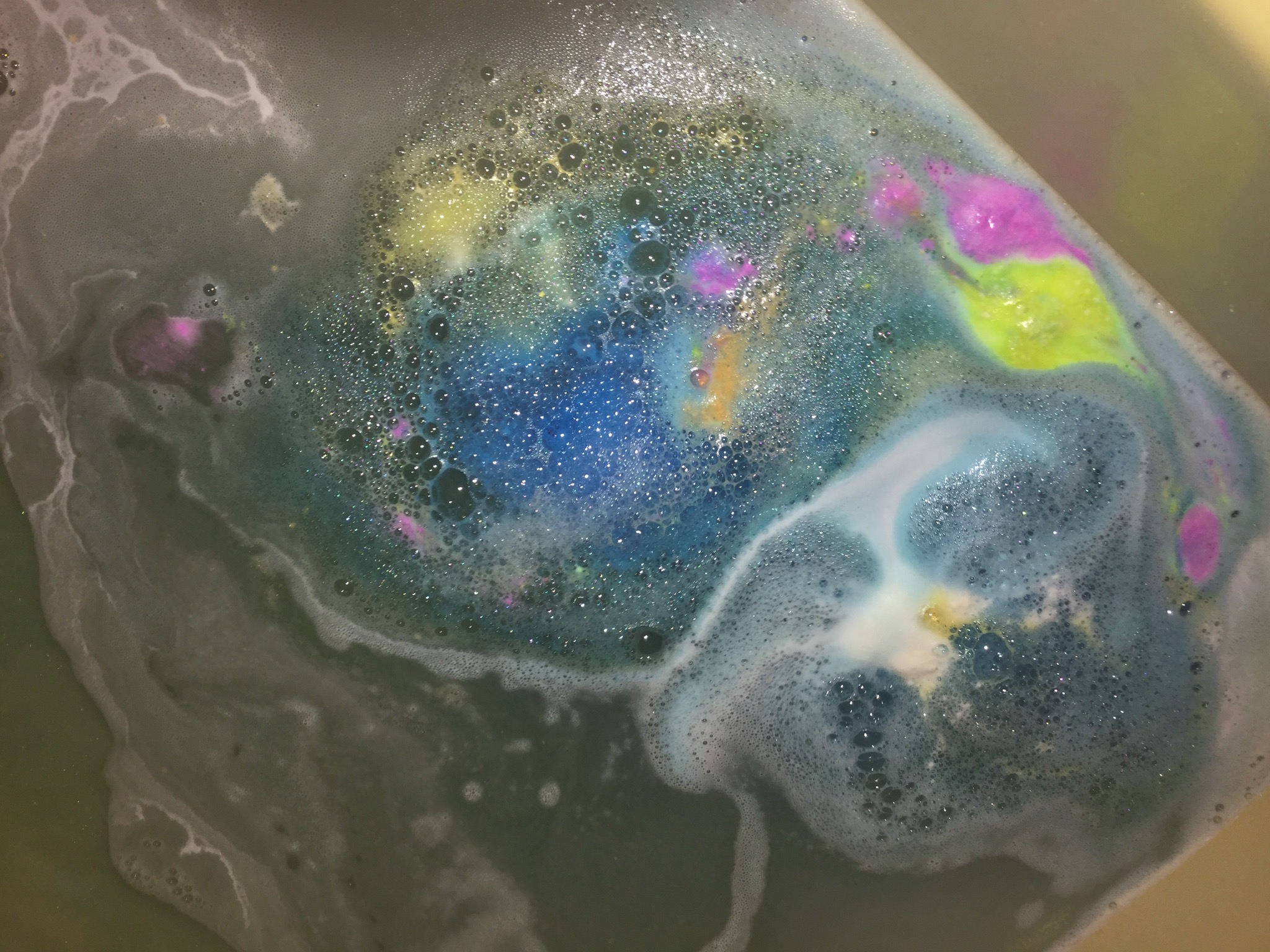 99AAF36B-D8A7-4D39-9422-F67CB9E25B44