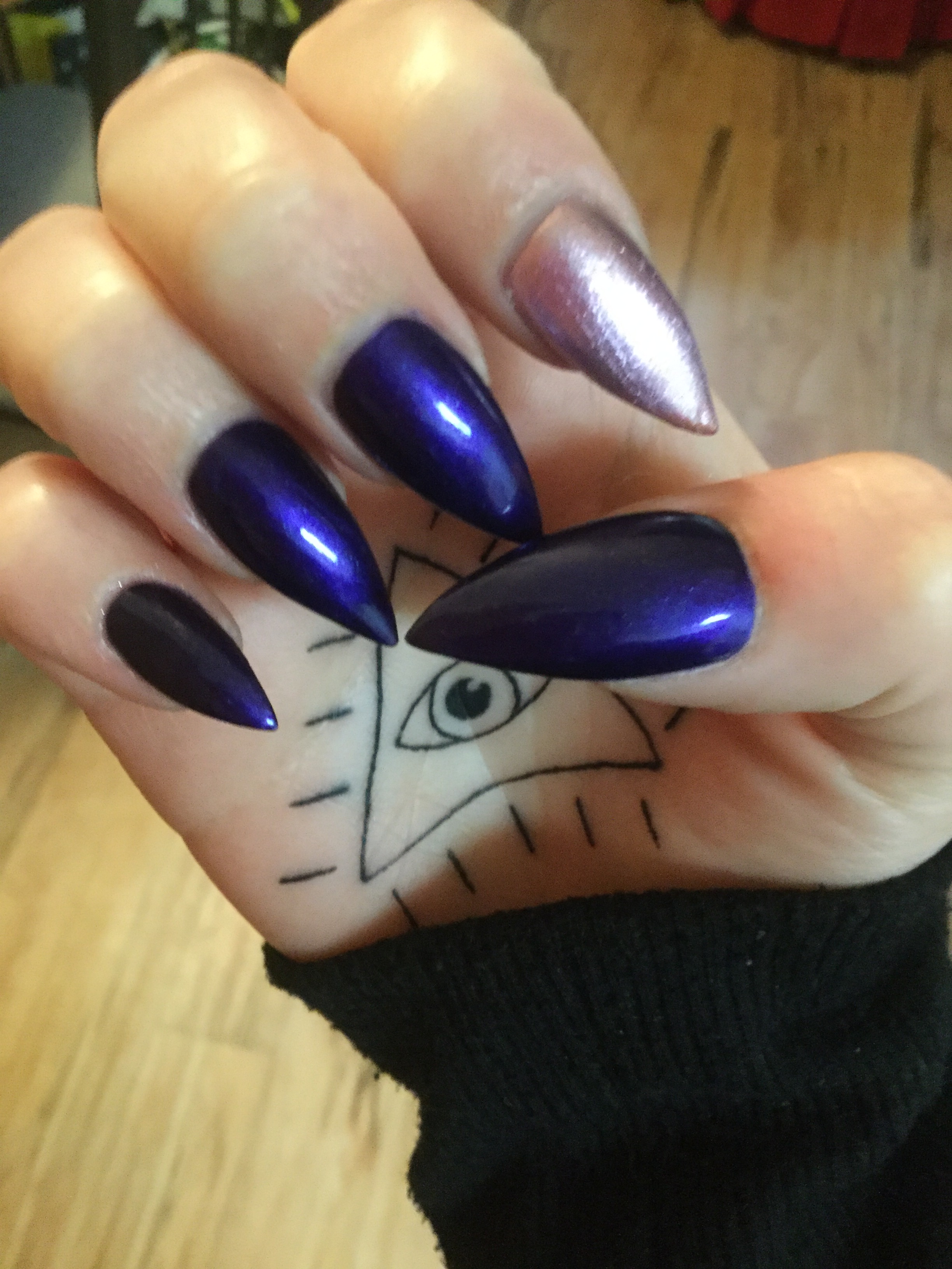 4076BAC4-7047-4A43-90DD-850B2215CB59