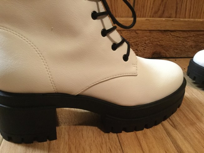 0ABD5B99-2DA2-4F32-B4B5-ABBF3BA30BDC