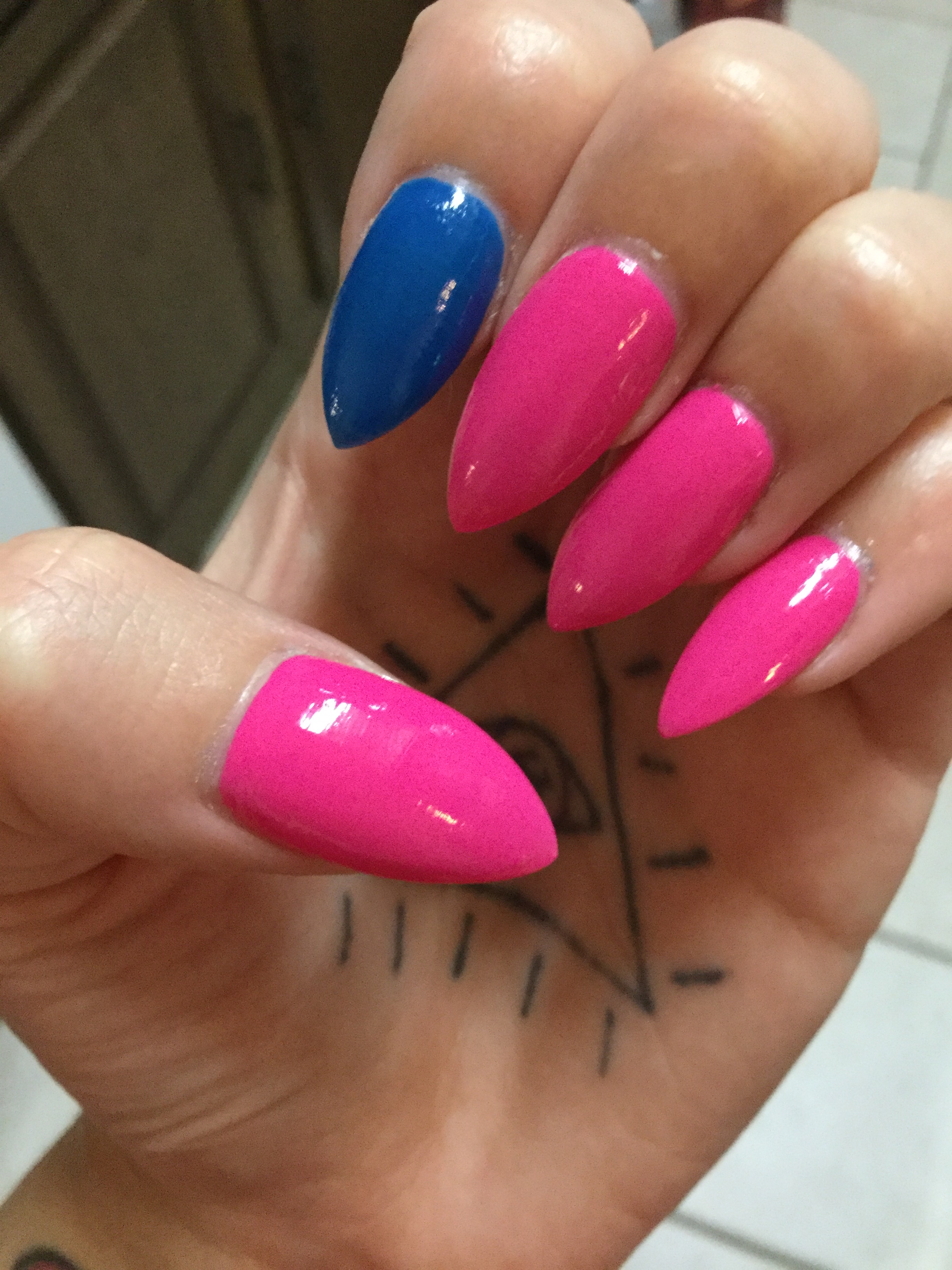 55CED66D-2D7E-4147-9F36-B090EE105117